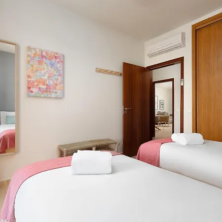 Apartment Dream 2bdr W/pool By Lovelystay *