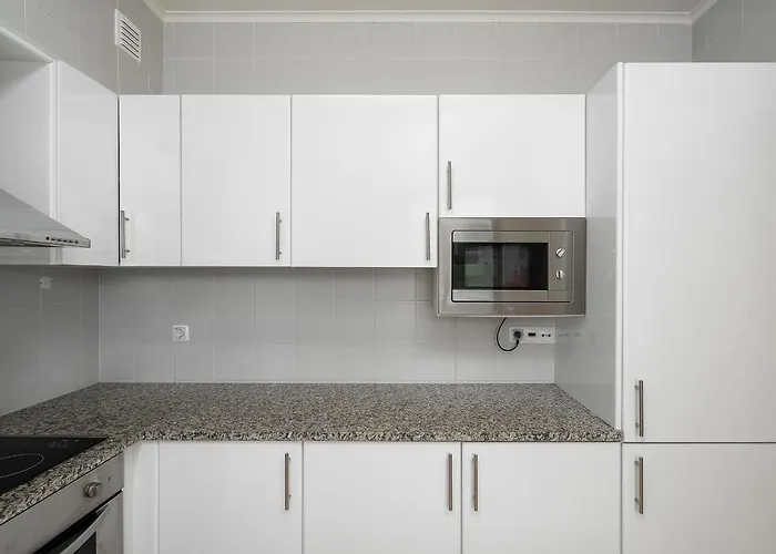 Dream 2bdr W/pool By Lovelystay 아파트 알보르