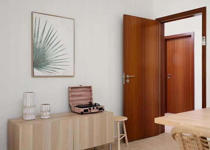 아파트 Dream 2bdr W/pool By Lovelystay 알보르